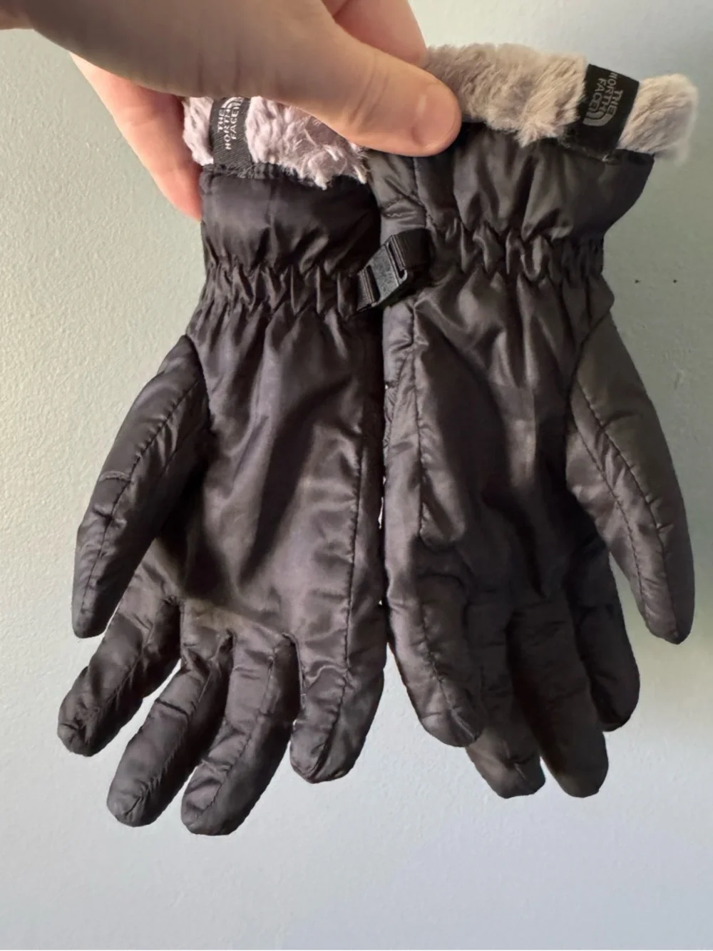 The North Face Girls Medium Black Insulated Winter Gloves Faux Fur Lined